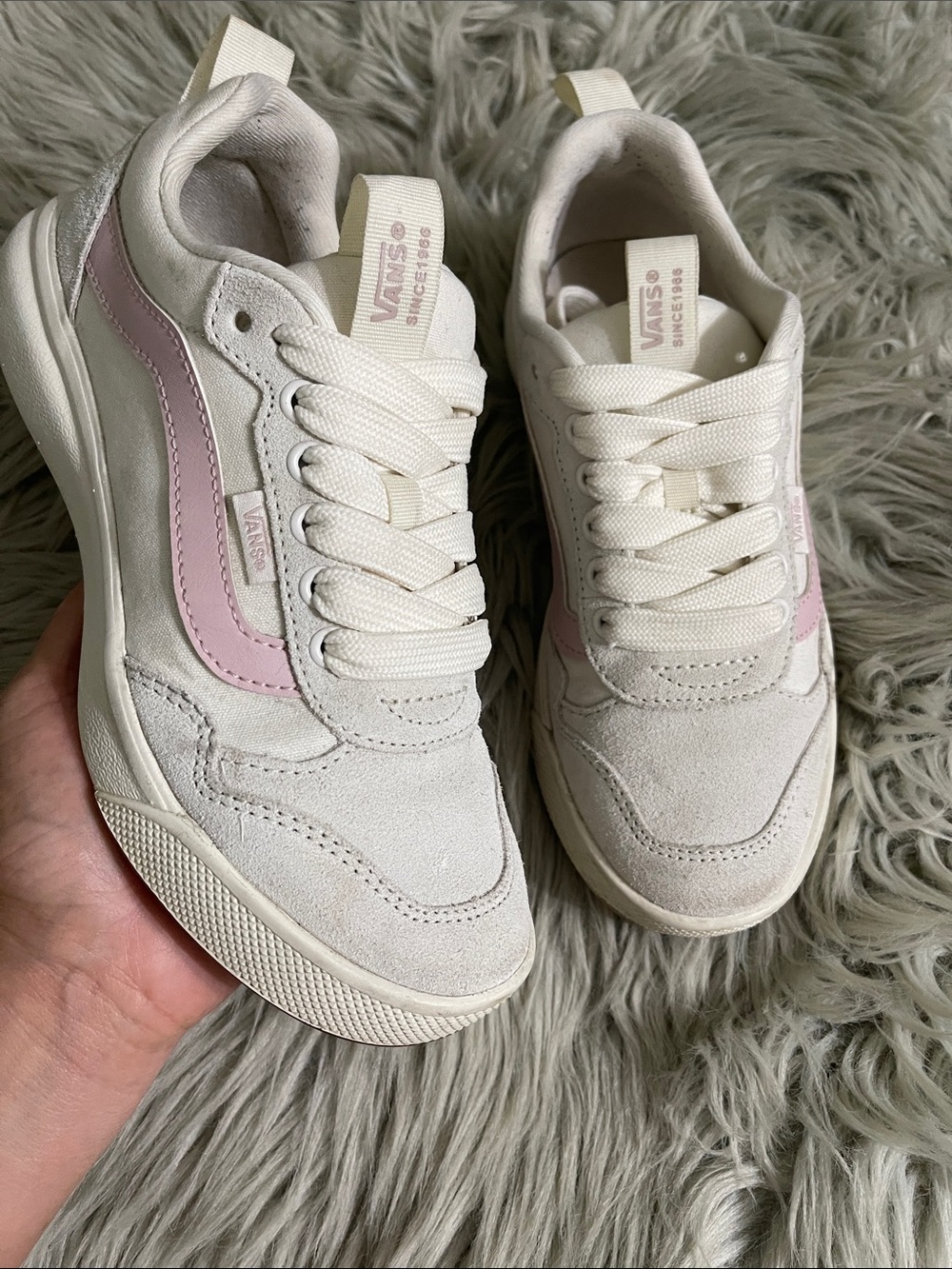 Vans Women's gray & Light Pink Low-Top Sneakers